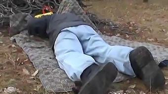 Amatör Anallek Med En Fetisch Twist