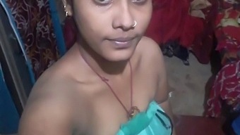 Desi Girl'S Big Nipples In Solo Selfie