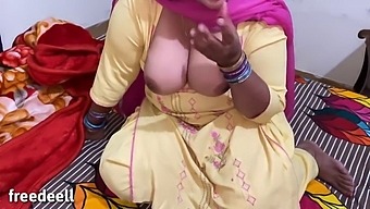Pakistani Mature Girl And Young Indian Man Engage In Hardcore Sex