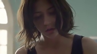 Adele Exarchopoulos가 Kkkkk89와 함께하는 뜨거운 장면