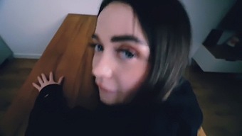Få Din Kuk Sugen Och Sedan Knulla Mig I Min Mun Och Fitta